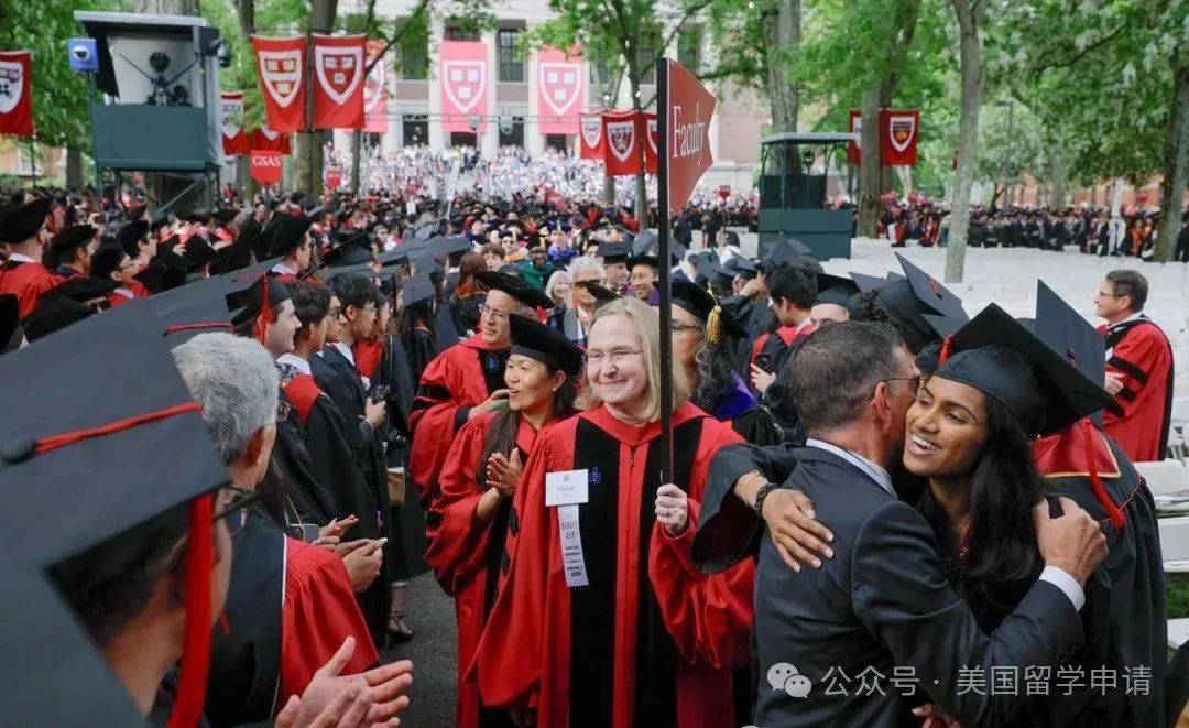 国女生蒋雨融来自青岛英高毕业本科就读于杜克爱游戏震撼全场！史上首位在哈佛毕业演讲的中(图6)